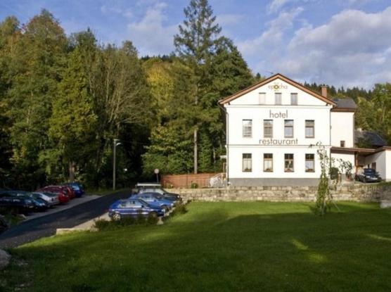 Hotel Epocha Janov nad Nisou Εξωτερικό φωτογραφία