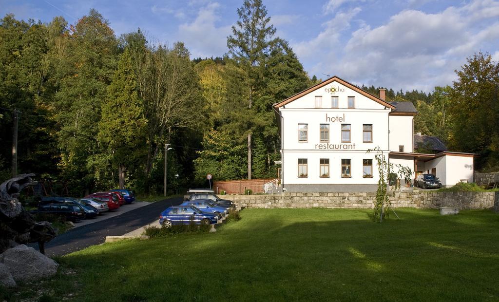 Hotel Epocha Janov nad Nisou Εξωτερικό φωτογραφία